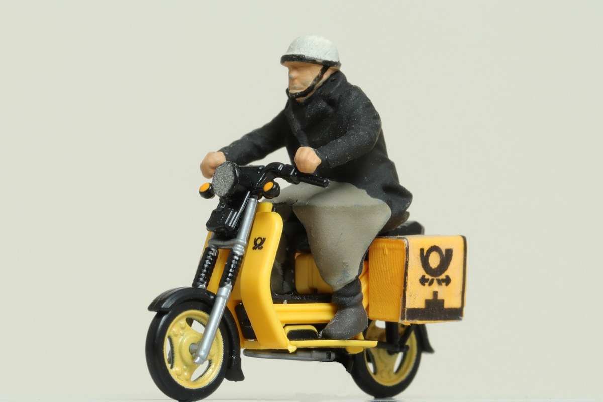 Motorroller Simson SR50 "Deutsche Post" mit Fahrer, TT Motorroller Simson SR50 "Deutsche Post" mit Fahrer, TT